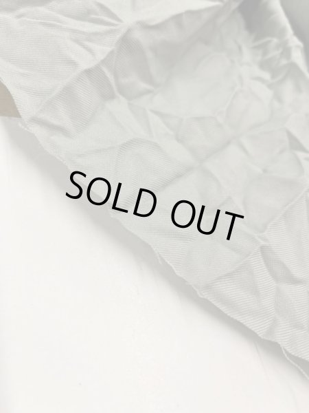 画像8: 生地：シワ加工ポリエステル100％ツイル（グレーグリーン） (8)