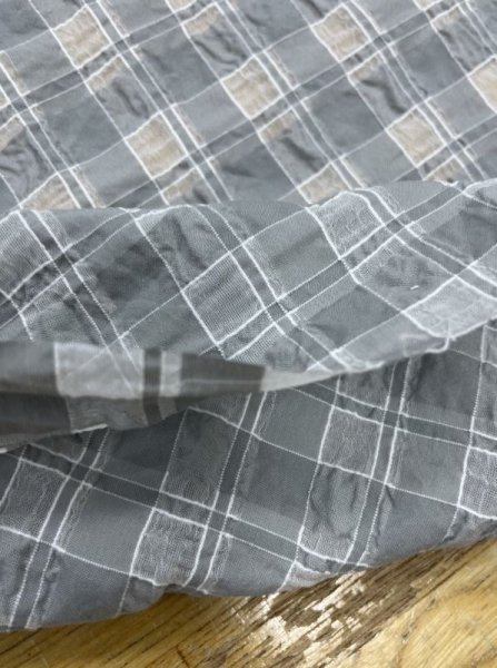 画像4: 生地:綿キュプラ混格子柄リップル(グレー) (4)
