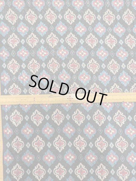 画像2: 生地：ダマスク柄ポリエステルサテンジャガード（黒） (2)