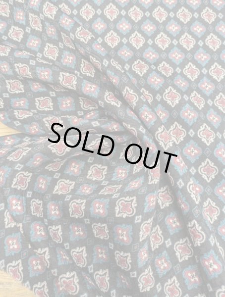 画像4: 生地：ダマスク柄ポリエステルサテンジャガード（黒） (4)