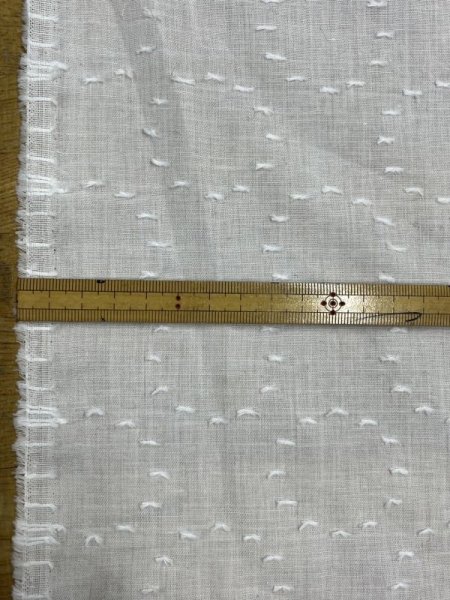 画像2: 生地:綿100%サークルカットジャガード(白) (2)