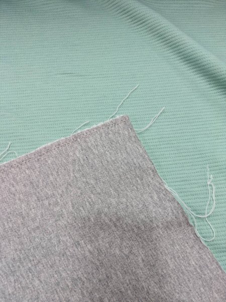 画像3: 生地:針抜きダブルフェイスキルトニット(グレー/グリーン) (3)