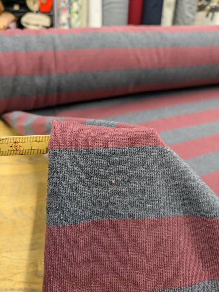 画像3: 生地:綿100%厚手太ボーダー柄天竺ニット(エンジ/グレー) (3)