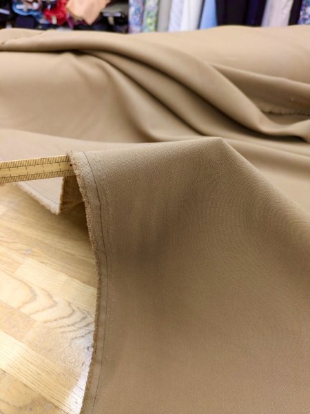 画像4: 生地:ダブルクロス2WAYポリエステルストレッチ(モカベージュ) (4)
