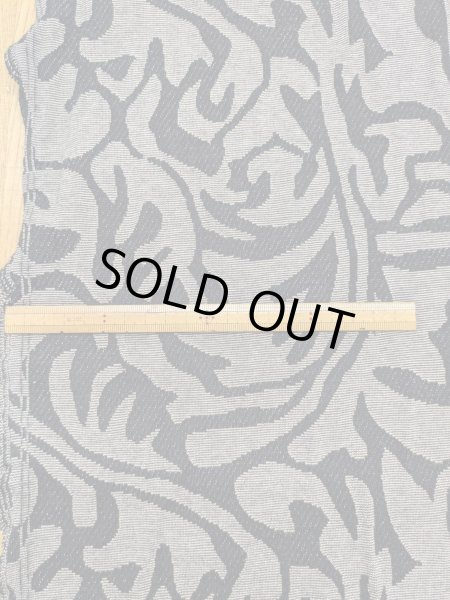 画像2: 生地:綿100%ボタニカル柄ジャガードニット(黒/グレー) (2)