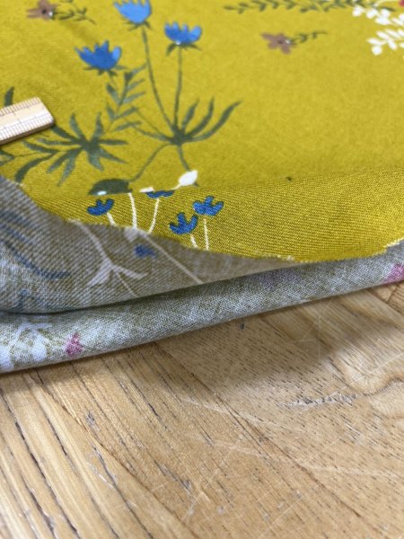 画像4: 生地:綿100%野の花柄コットン(からし) (4)