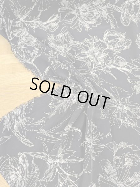 画像5: 生地:手書き風フラワープリントポリエステル100%(黒/白) (5)