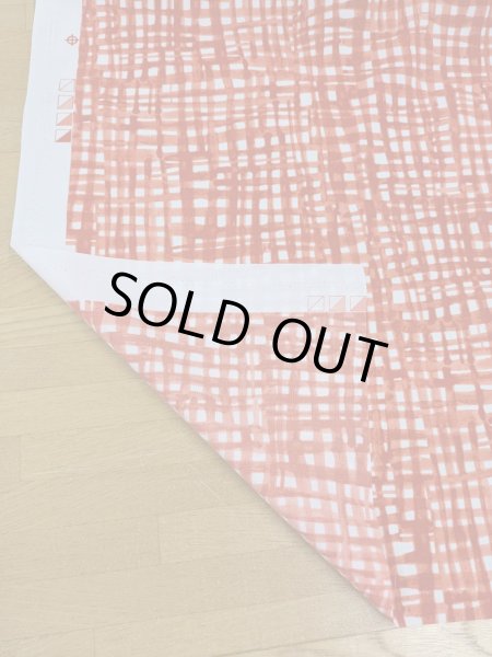 画像3: 生地：手書き風チェック柄ポリプリント（白／朱赤） (3)