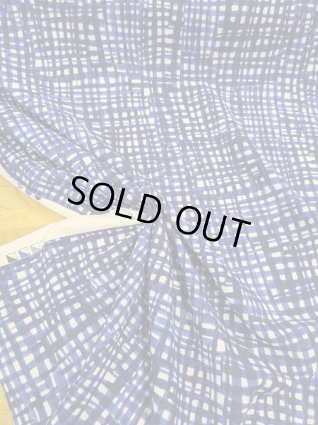 画像5: 生地:手書き風チェック柄ポリプリント(白/青) (5)