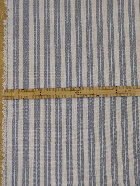 画像2: 生地:ポリウールストライプ(オフ/水色) (2)