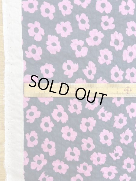 画像2: 生地：綿80ローンミラクルウェーブプリント（紺／ピンク） (2)