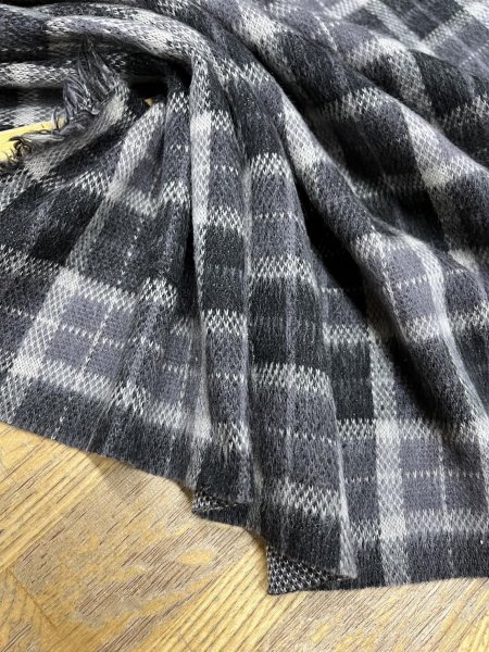 画像5: 生地:チェック柄アクリルジャガードニット(黒) (5)