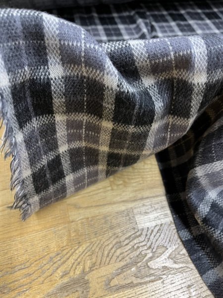 画像7: 生地:チェック柄アクリルジャガードニット(黒) (7)