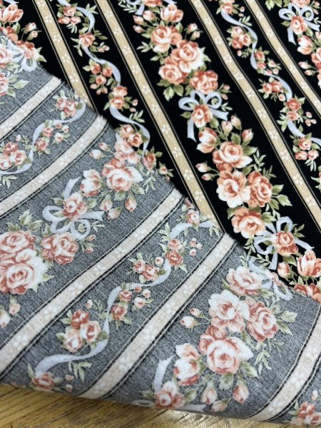 画像4: 生地:綿100%花・ストライプ柄プリントシーチング(黒地) (4)