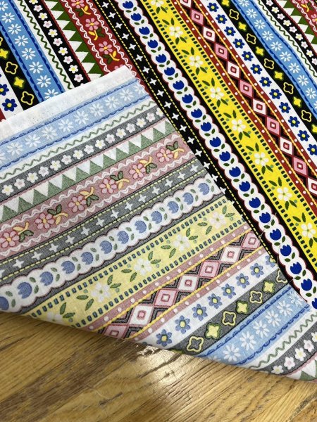 画像4: 生地:綿100%チロルテープ柄プリントシーチング(白地) (4)