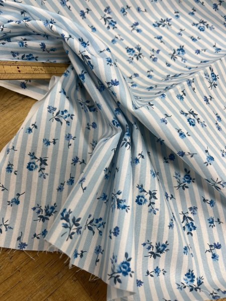 画像5: 生地:綿100% 花柄ストライププリント(水色) (5)