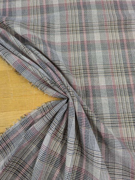 画像4: 生地:ポリエステルレーヨン ブリティッシュチェック柄 ボイル (白地×黒赤茶) (4)