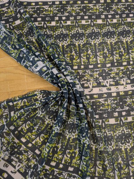 画像3: 生地:楊柳シアー素材 ポリエステル100% プリント (グリーン) (3)