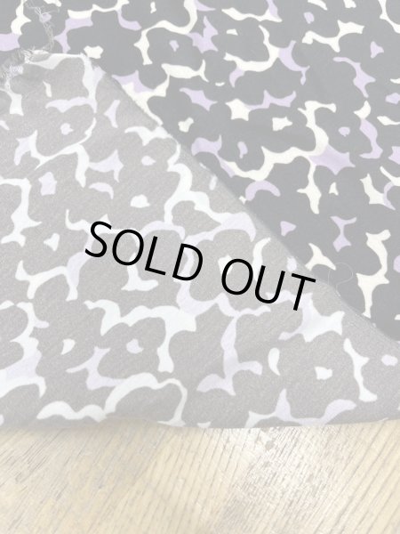 画像3: 生地:ポリエステル100%ダブル幅プリント生地(黒地) (3)