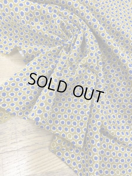 画像5: 生地:ポリ100%シルデューサテン 総柄プリント(マスタード/ブルー) (5)