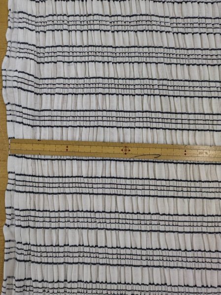 画像2: 生地:ボーダー柄シャーリング(白/黒) (2)