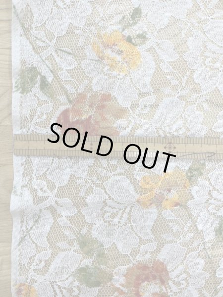 画像2: 生地：ポリエステル100％ レース花柄プリント（ベージュ地） (2)
