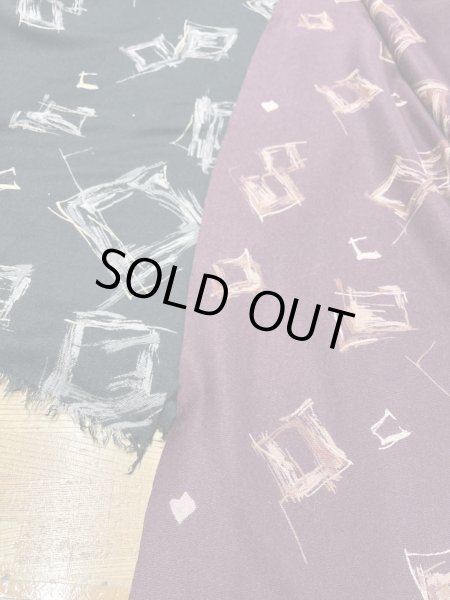 画像7: 生地:ポリエステル100% スクエア柄手書き風プリントニット(エンジ) (7)