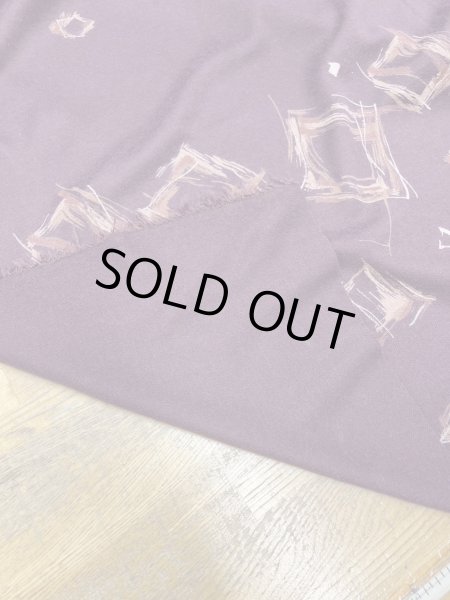 画像3: 生地:ポリエステル100% スクエア柄手書き風プリントニット(エンジ) (3)