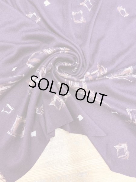 画像5: 生地:ポリエステル100% スクエア柄手書き風プリントニット(エンジ) (5)