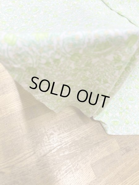 画像8: 生地:綿100% 花柄フライスニット(オフホワイト×グリーン) (8)
