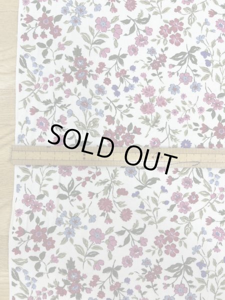 画像2: 生地:綿100% 小花柄プリント(オフ地×多色) (2)