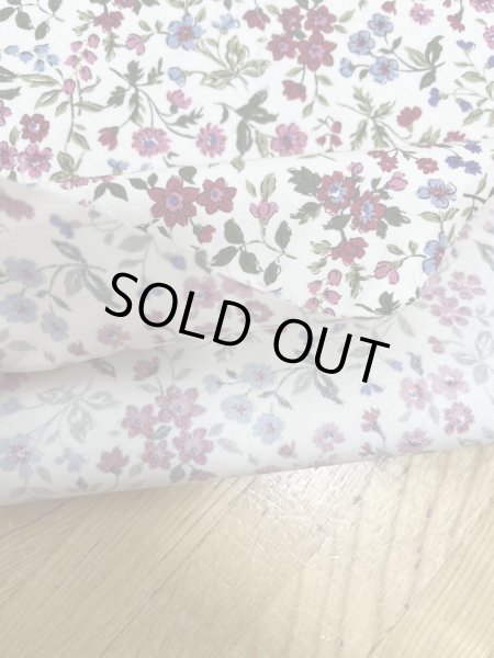 画像4: 生地:綿100% 小花柄プリント(オフ地×多色) (4)