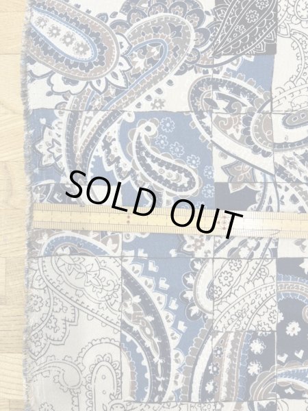 画像2: 生地:ポリエステル100% ペイズリー柄プリント(ベージュ地/ブルー系) (2)