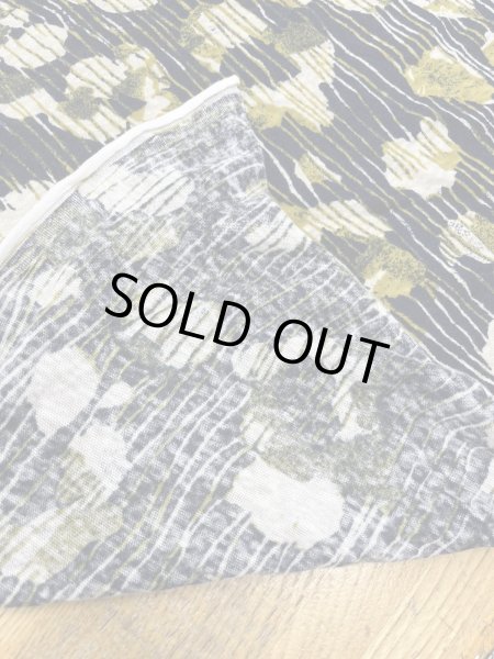 画像4: 生地：綿100％ ラフィーガーゼ天竺 ストライプ花柄プリント（ネイビー／カーキ系） (4)