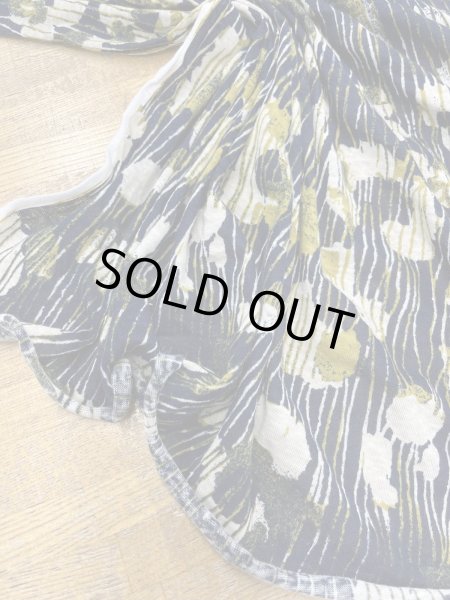 画像5: 生地：綿100％ ラフィーガーゼ天竺 ストライプ花柄プリント（ネイビー／カーキ系） (5)