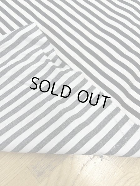 画像4: 生地:綿100%ブロードモノトーンストライプ柄(白/黒) (4)