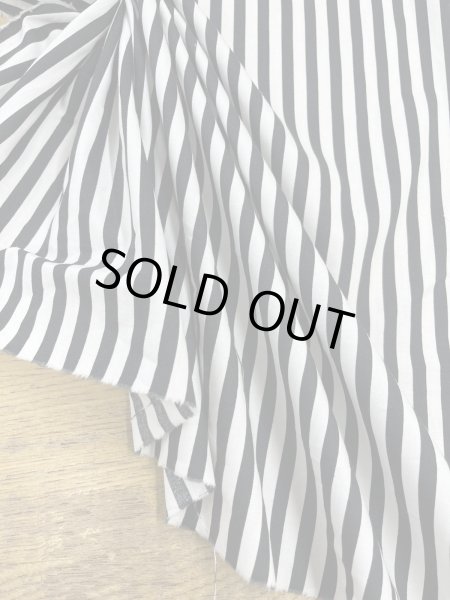 画像5: 生地:綿100%ブロードモノトーンストライプ柄(白/黒) (5)