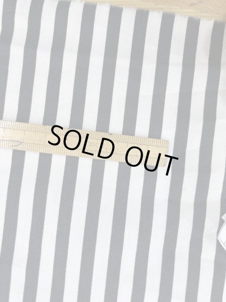 画像8: 生地:綿100%ブロードモノトーンストライプ柄(白/黒) (8)