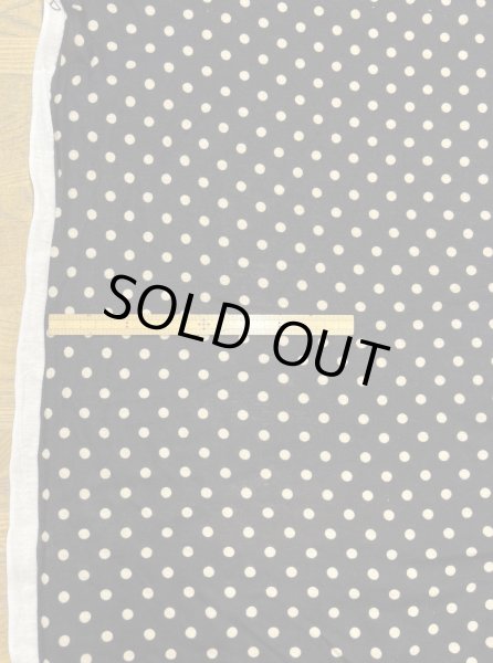 画像2: 生地:綿100%水玉プリント綿天竺(黒地/ベージュドット) (2)