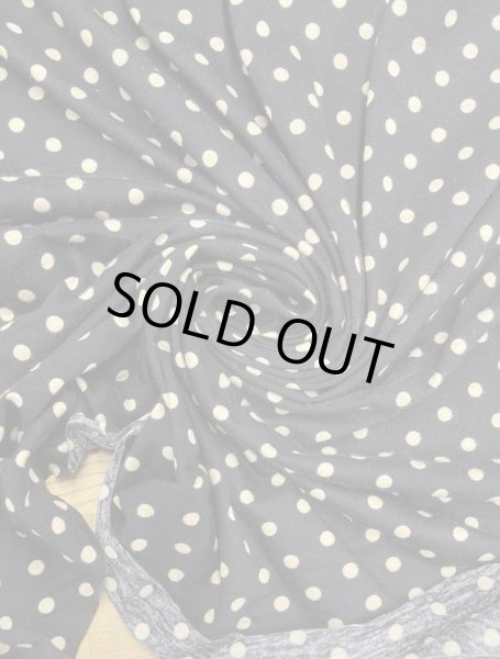 画像6: 生地:綿100%水玉プリント綿天竺(黒地/ベージュドット) (6)