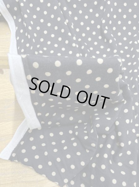 画像7: 生地:綿100%水玉プリント綿天竺(黒地/ベージュドット) (7)