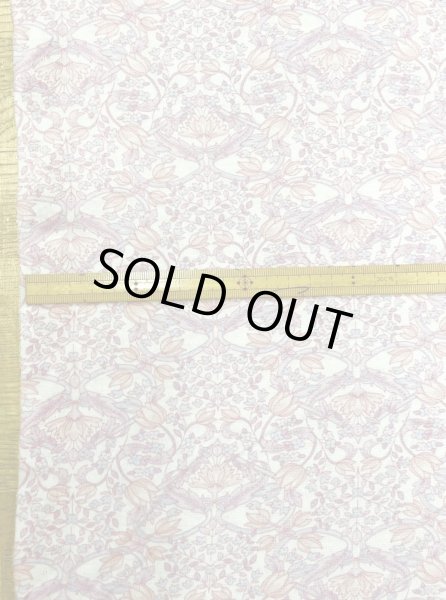 画像2: 生地：綿100％ 花柄天竺ニット（オフホワイト×ピンクパープル） (2)