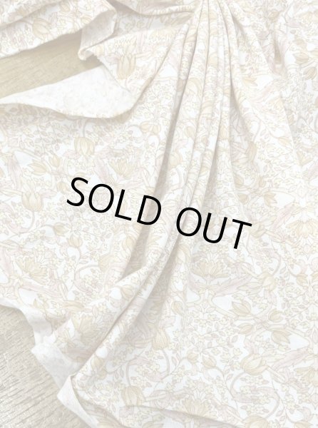 画像4: 生地:綿100% 花柄天竺ニット(オフホワイト×オレンジピンク) (4)