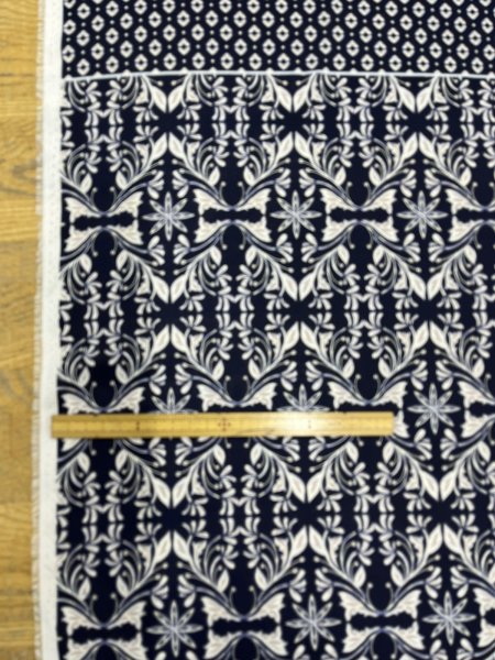 画像2: 生地:80cmパネル柄ポリエステル生地(紺地×ホワイト&ベージュ) (2)