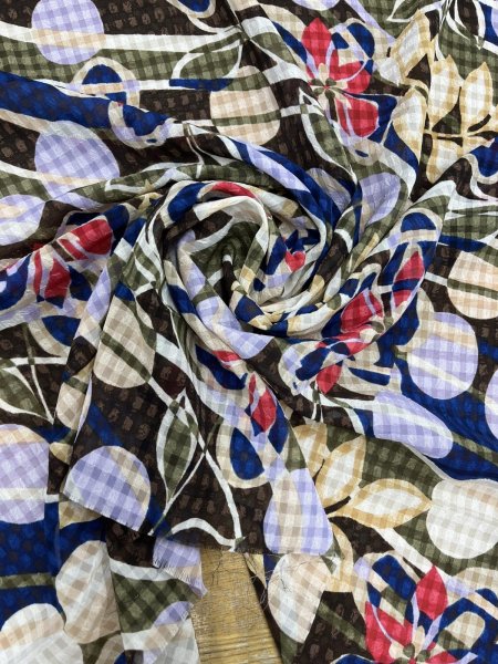 画像7: 生地：ポリエステル100％格子織り花モチーフプリント（黒地） (7)