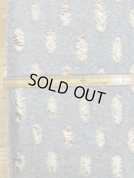 画像2: 生地：綿100％オパール型加工風ダメージ裏毛ニット（グレー） (2)