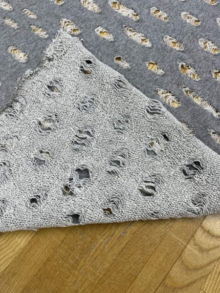 画像3: 生地:綿100%オパール型加工風ダメージ裏毛ニット(グレー) (3)