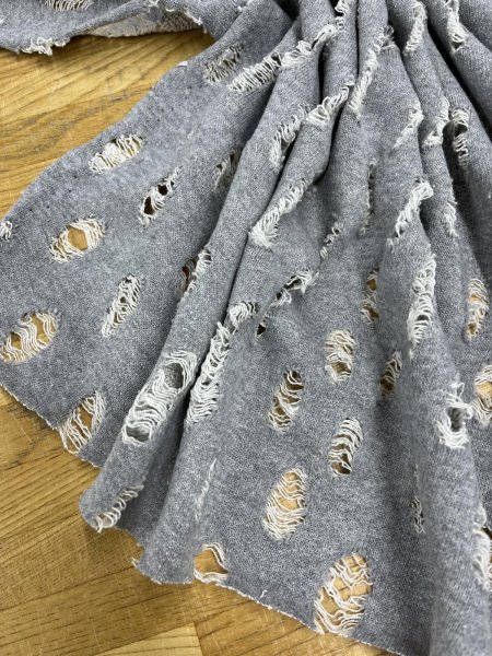 画像5: 生地:綿100%オパール型加工風ダメージ裏毛ニット(グレー) (5)