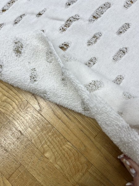 画像4: 生地:綿100%オパール型加工風ダメージ裏毛ニット(白) (4)