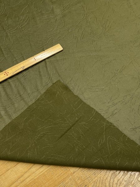 画像4: 生地:ポリエステルエンボス加工2WAYニット(モスグリーン) (4)